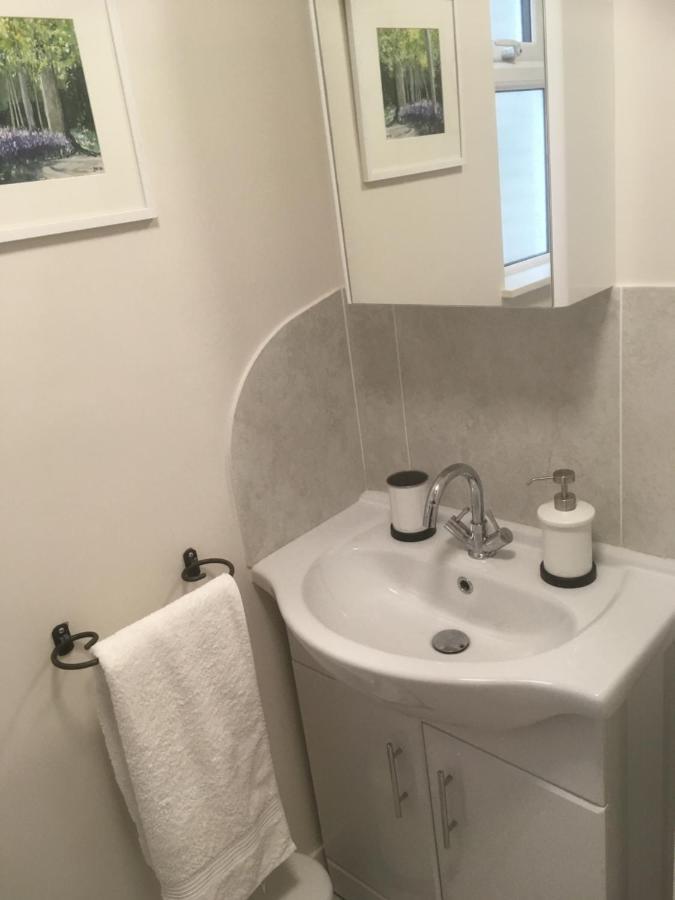 Cute Self-Contained Guest Room With Ensuite And Private Decked Porch In Glastonbury Zewnętrze zdjęcie
