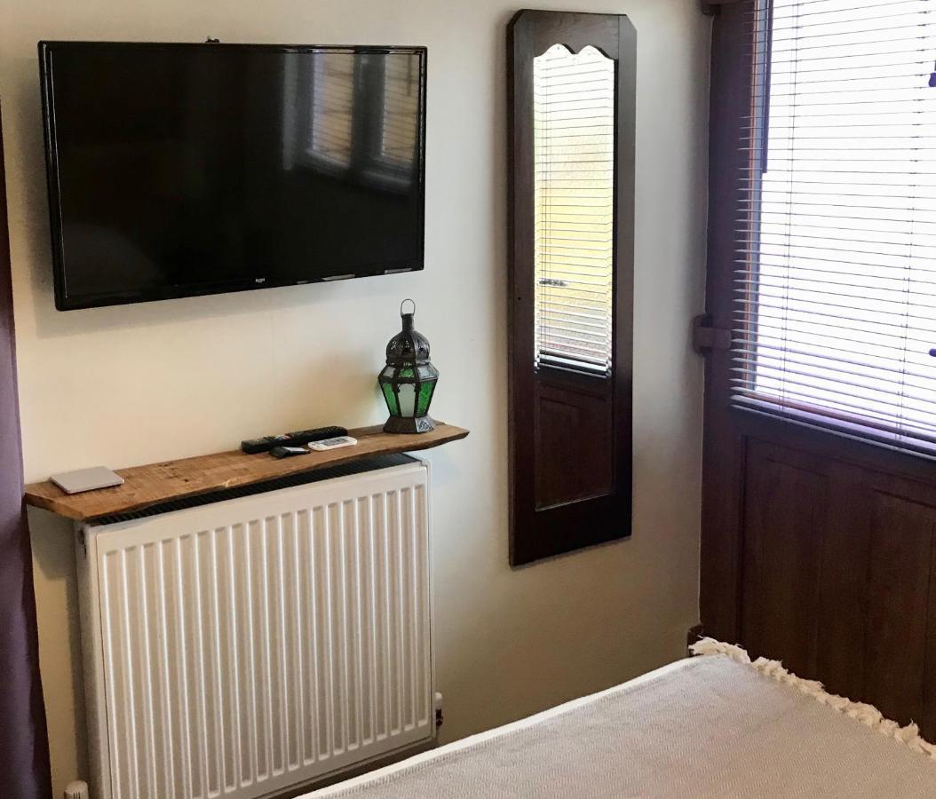 Cute Self-Contained Guest Room With Ensuite And Private Decked Porch In Glastonbury Zewnętrze zdjęcie